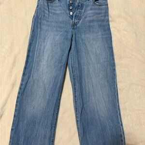 Levi's Ribcage Straight Ankle Jeans in Classic Blue